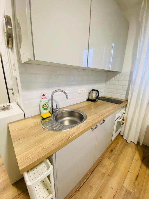 Апартаменты Bezagenta Mozart8 Studio Easy Access To City Wifi Варшава Экстерьер фото